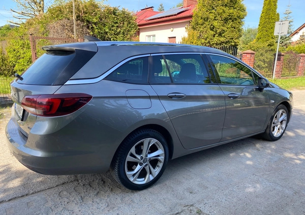 Opel Astra cena 48200 przebieg: 113000, rok produkcji 2016 z Krzywiń małe 67
